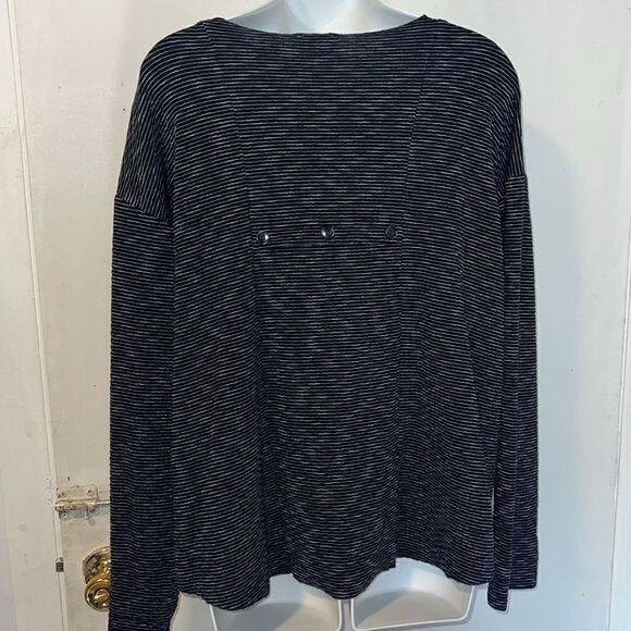 SPIRITTICUS CLOTHING Navy Blue and White Stripe Button Up Blouse-M - Picture 5 of 9